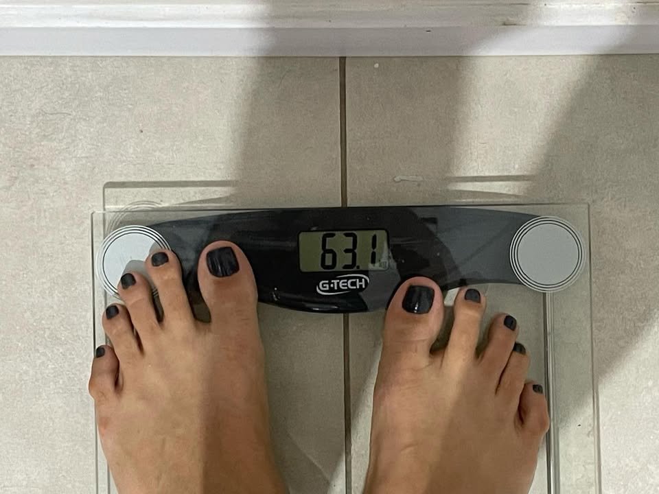 Antes e depois — emagrecimento e detox por profissional habilitada